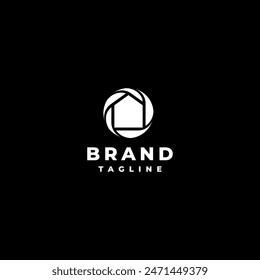 Startseite Symbol Silhouette Inside Shutter Kamera Logo Design. Kamera-Verschluss dreht sich um Haus-Icon-Logo-Design.