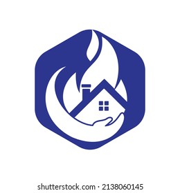Concepto del logotipo del vector del seguro del hogar. Mano con fuego y diseño del logo del icono del hogar.	