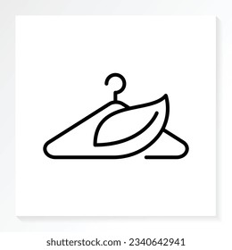 logotipo de limpieza de la lavandería doméstica aislado en blanco. Logotipo limpio de la lavandería ecológica aislado en blanco.