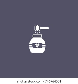 honey jar with spoon