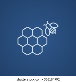 Honigwabenreihen und Bienenliniensymbol für Web-, Mobil- und Infografiken. Vektorhellblaue Symbol einzeln auf blauem Hintergrund.
