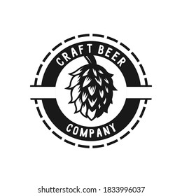 Hops Craft Beer Ale Brewery With Kegs Label inspiración en el diseño del logo