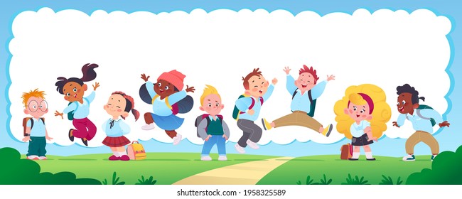 Horizontales Banner mit multiethnisch glücklicher Schulkindergruppe mit Rucksäcken Lächeln, Springen und Spaß auf grünem Rasen im sonnigen Tag. Vektorflache Cartoon-Illustration. Für Werbung, Verpackung.