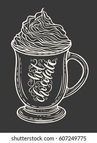 chocolate caliente en una taza con crema batida. Dibujo decorativo del doodle dibujado a mano vectorial.