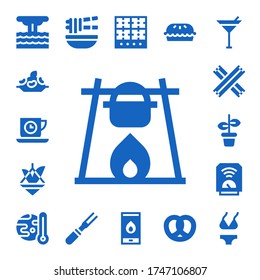 conjunto de iconos activos. 17 iconos calientes rellenos. Incluidos Erupción, Arroz, Tiempo de té, Fuego, Oveja, Churros, Calentador, Calentamiento Global, Fideicomiso, Carne, Quemador, Fuego, Pie, Pretzel, Martini, Iconos de Bikini