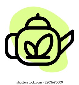 Té caliente almacenado en un elegante hervidor de agua