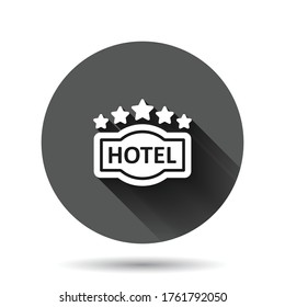 Hotel 5 estrellas firma un icono en estilo plano. Ilustración vectorial en el fondo de redondeo negro con efecto de sombra larga. El concepto de negocios de la habitación del albergue es información de la circunferencia de botones.