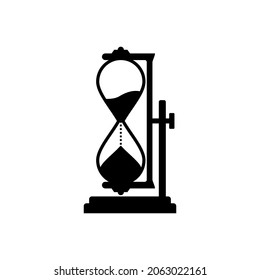 El reloj de arena del estrado es negro sobre un fondo blanco. Imagen vectorial.