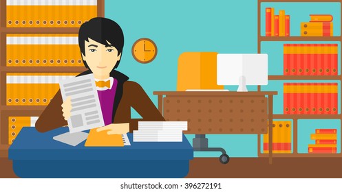 Gerente de RH verificando arquivos.