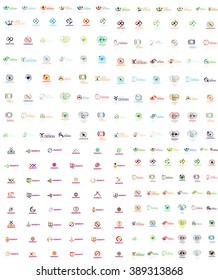 Enorme mega colección de logos abstractos. Lotipos lineales hechos de segmentos multicolores de líneas superpuestos. Iconos comerciales universales, símbolos para el diseño de marca