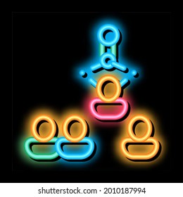 El equipo de Silhouettes humano trabaja en la caza del vector del signo de la luz del neón. Icono brillante ilustración de símbolo transparente
