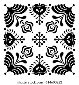 Hungarian motifs are square-shaped