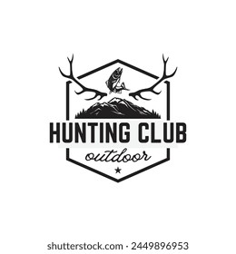 Hunting Club Logo Template. Deer Head and Horns Silhouette Isolated On White Background. Vector object for Labels, Badges, Logos and other Design. Deer Logo, Hunter Logo, Deer Hunting, Retro logo