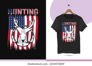 Plantilla de diseño de camisetas de caza. Ilustración vectorial con bandera, ciervo, cráneo, pistola y bosque norteamericanos. Se puede usar en camisas, tazas, bolsas y almohadas.