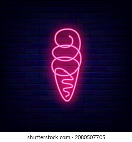 Icono de neón de cono de helado. Dibujo de una línea. Emblema de la tienda de golosinas. Postre de verano. Signo continuo de luz nocturna. Etiqueta luminosa. Trazo editable. Ilustración aislada de las existencias vectoriales