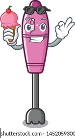 With ice cream immersion blender placed in character box