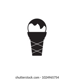 ice cream in a waffle cup icon. Elements of beach holidays icon. Premium quality graphic design. Signs and symbols icon for websites, web design, mobile app on white background