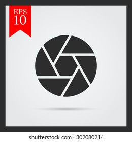 Icon of camera lens shutter