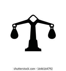 Icono Diseño de una escala de balance como silueta