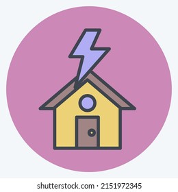 Icono relámpago de la casa impactante. adecuado para el símbolo de desastres. estilo mate de color. diseño simple editable. vector de plantilla de diseño. ilustración de símbolo simple