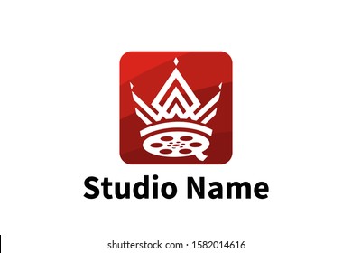 icon logo design for cinema or movie event or company base in digital technology for recording shape like king or queen crown
