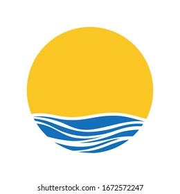 Icono de la ola marina en el fondo de la puesta de sol. Diseño plano simple para logotipos, aplicaciones y sitios web.