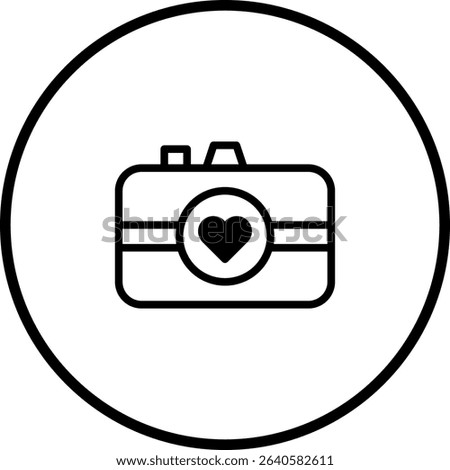 Iconographic representation of a camera with a heart symbolizing photographic love