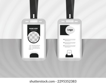Tarjeta de identificación con la ilustración vectorial aislada del conjunto de lanyard. Tarjeta de acceso de plástico en blanco, titular de etiqueta con cinta de alfiler, clave de tarjeta corporativa, insignia de seguridad personal, plantilla de pase de evento de prensa.