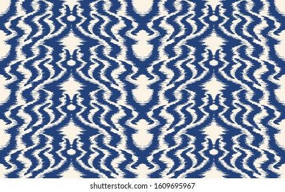 Ikat border. Geometric folk ornament. Tribal vector texture. Seamless striped pattern in Aztec style. Ethnic embroidery. Indian, Scandinavian, Gypsy, Mexican, African rug.