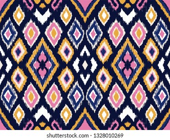 Ikat geometric folklore ornament with diamonds. Tribal ethnic vector texture. Seamless striped pattern in Aztec style. Folk  embroidery. Indian, Scandinavian, Gypsy, Mexican, African rug. 