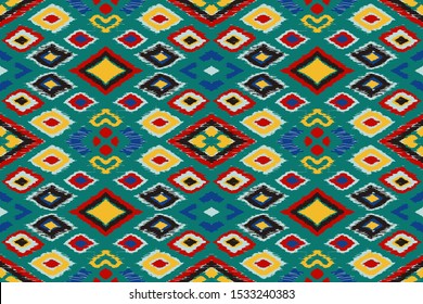 Ikat geometric folklore ornament with diamonds. Tribal ethnic vector texture. Seamless striped pattern in Aztec style. Folk embroidery. Indian, Scandinavian, Gypsy, Mexican, African rug. 