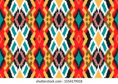 Ikat geometric folklore ornament with diamonds. Tribal ethnic vector texture. Seamless striped pattern in Aztec style. Folk embroidery. Indian, Scandinavian, Gypsy, Mexican, African rug.