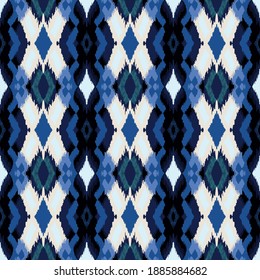 Ikat geometric folklore ornament with diamonds. Tribal ethnic vector texture. Seamless striped pattern in Aztec style. Folk embroidery. Indian, Scandinavian, Gypsy, Mexican, African rug.