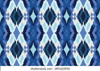 Ikat geometric folklore ornament with diamonds. Tribal ethnic vector texture. Seamless striped pattern in Aztec style. Folk embroidery. Indian, Scandinavian, Gypsy, Mexican, African rug.