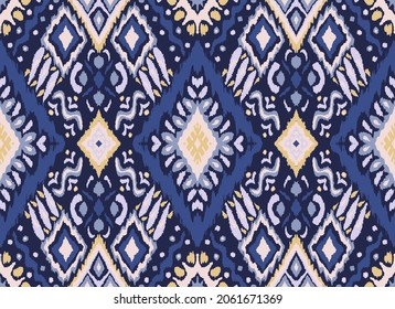 Ikat geometric folklore ornament with diamonds. Tribal ethnic vector texture. Seamless striped pattern in Aztec style. Folk embroidery. Indian, Scandinavian, Gypsy, Mexican, African rug.