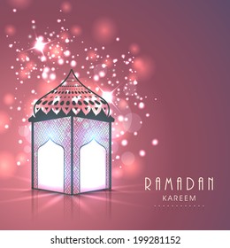 Iluminado lanterna árabe ou lâmpada no fundo abstrato brilhante para o mês sagrado da comunidade muçulmana Ramadan Kareem. 