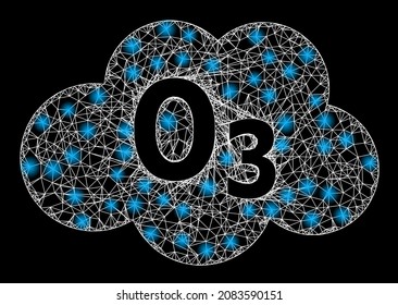 Nubes de ozono de malla cruzada iluminadas con manchas brillantes. Marco vectorial basado en el icono de la nube de ozono y con líneas de cruce. La constelación enmarca la nube de ozono poligonal sobre un fondo negro.