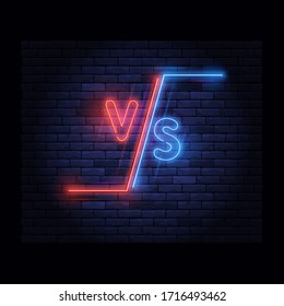 Leuchtfeuer im Vergleich zu Bildschirmdesign. Schlagzeile, Konfrontation und Vergleichstabelle im Kampf. Hellelektrisches Banner, das auf dem Hintergrund der Ziegelwand leuchtet. Farbige Neonengrafik Vektorillustration.