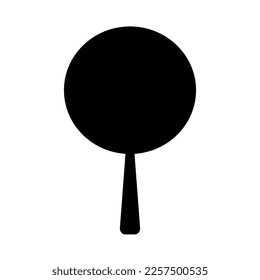 Ilustración de silueta de árbol negro aislada en un fondo plano en un estilo doodle. Clipart de la naturaleza. Bosque paisajístico al aire libre o elemento de diseño de parque. Forma de planta simple. Icono de árbol o plantilla de logotipo.