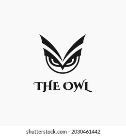 Illustration classic modern Owl head animal simple logo design. 