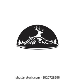 La ilustración de ciervos y montañas , con marcos como el sol naciente , se puede usar para diseños de logotipos e iconos