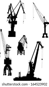 ilustración con cinco grúas industriales aisladas en fondo blanco
