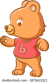 The illustration of the little baby bear is trying to walk with his first step and he use the pink shirt