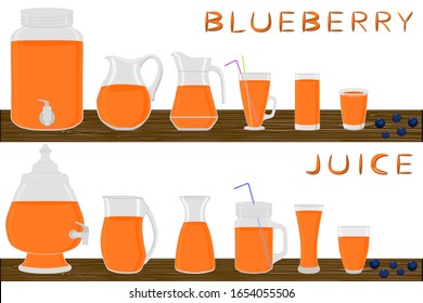 Illustration auf Thema große Kit verschiedene Arten Glas, Heidelbeerjongg verschiedenen Größe. Glaswaren, bestehend aus organischen Plastikjongleuren für flüssige Heidelbeere. Blueberry-Jugs sind Glaswaren auf Holztisch.