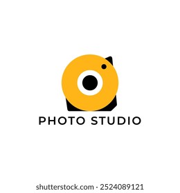 ILLUSTRATION PHOTOGRAPHY ABSTRACT CAMERA LENS SIMPLE LOGO ICON BLACK ORANGE COLOR TEMPLATE DESIGN ELEMENT VECTOR. GOOD FOR PHOTO STUDIO, APPS