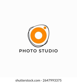 ILLUSTRATION PHOTOGRAPHY ABSTRACT CAMERA LENS SIMPLE LOGO ICON BLACK ORANGE COLOR TEMPLATE DESIGN ELEMENT VECTOR. GOOD FOR PHOTO STUDIO, APPS