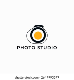 ILLUSTRATION PHOTOGRAPHY ABSTRACT CAMERA LENS SIMPLE LOGO ICON BLACK ORANGE COLOR TEMPLATE DESIGN ELEMENT VECTOR. GOOD FOR PHOTO STUDIO, APPS
