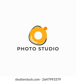 ILLUSTRATION PHOTOGRAPHY ABSTRACT CAMERA LENS SIMPLE LOGO ICON BLACK ORANGE COLOR TEMPLATE DESIGN ELEMENT VECTOR. GOOD FOR PHOTO STUDIO, APPS