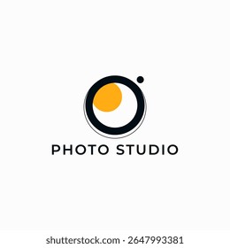 ILLUSTRATION PHOTOGRAPHY ABSTRACT CAMERA LENS SIMPLE LOGO ICON BLACK ORANGE COLOR TEMPLATE DESIGN ELEMENT VECTOR. GOOD FOR PHOTO STUDIO, APPS