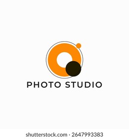ILLUSTRATION PHOTOGRAPHY ABSTRACT CAMERA LENS SIMPLE LOGO ICON BLACK ORANGE COLOR TEMPLATE DESIGN ELEMENT VECTOR. GOOD FOR PHOTO STUDIO, APPS